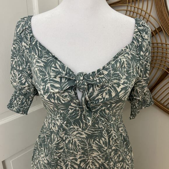 MIMI CHICA Green Tropical Milkmaid Puff Sleeve Smocked Flowy Midi Dress Size S - Picture 1 of 6